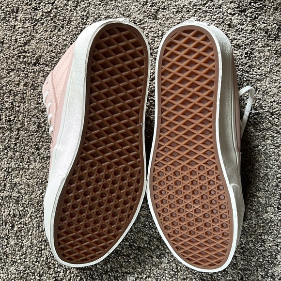 New Vans Leather Platform Sneakers - Picture 8 of 10